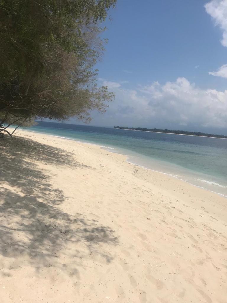 Biru Meno Beach Bungalows Gili Meno Exterior foto