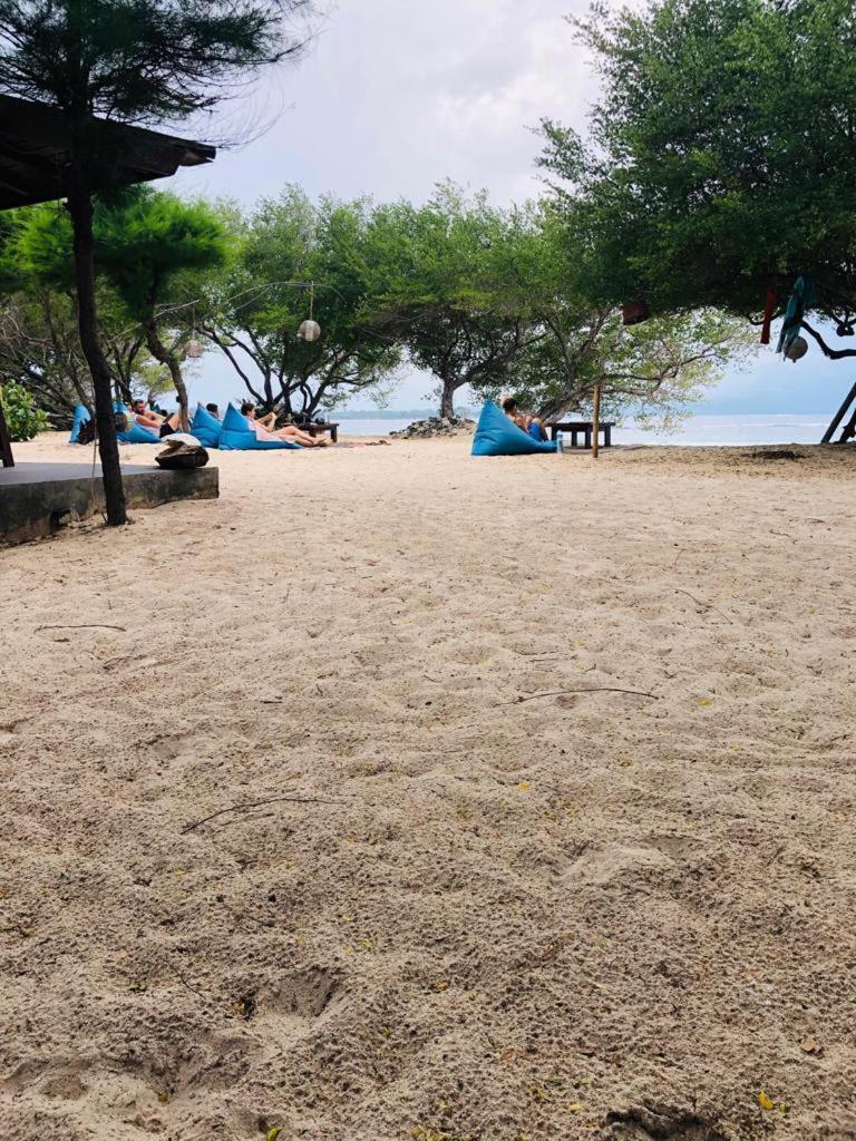 Biru Meno Beach Bungalows Gili Meno Exterior foto